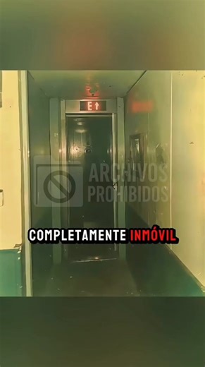 🏨👦 La historia del botones y el hotel misterioso… Dicen que en este lugar nada es lo que parece… Los huéspedes escuchaban pasos en los pasillos vacíos, y él, el joven botones, siempre aparecía en el momento exacto… demasiado exacto 😶‍🌫️ Una noche decidió seguir el sonido que todos temían… Y lo que encontró en el sótano del hotel cambió su vida para siempre. 🔦👁️ ¿Te atreves a conocer lo que descubrió? Quédate a ver este video completo… pero apaga las luces solo si eres valiente. 😱✨ #HotelM