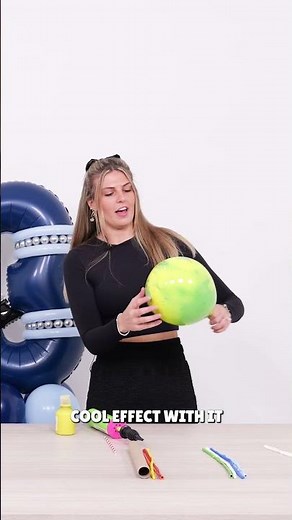 Making custom balloon decor with paint! 🎨🎈