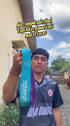 Latihan dengan resistance loop membantu mengaktifkan otot lebih optimal. Tahanan dari karet membuat otot bekerja lebih kuat sehingga bagus untuk meningkatkan kekuatan, stabilitas, dan kontrol gerakan. Latihan sederhana, tapi manfaatnya besar. #WorkoutMotivation #ResistanceLoopTraining #LatihanSehat