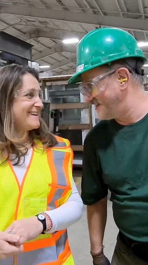 The workers at Kent Homes in Bouctouche, New Brunswick are changing the way we build homes in Canada, making it smarter and faster. And projects using this same innovative technology—modular housing, 3D printing, and panelized construction—can now apply for federal financing. // Les travailleurs de Kent Homes à Bouctouche, N.-B., construisent des maisons plus efficacement.Ceux qui utilisent ces technologies - logements modulaires, impression 3D et construction par panneaux - peuvent faire une de
