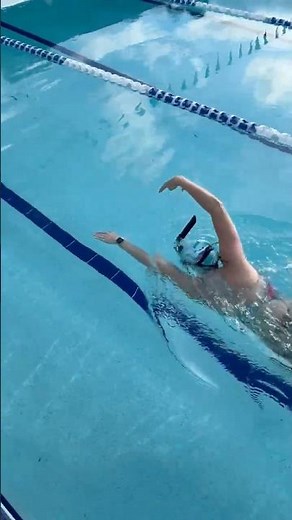 Swimming smooth and steady 🧼 #swimdrills #swimtraining #swimmer #freestyle #viral #fypage #swimtok