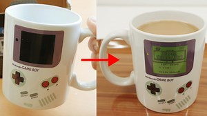 Review of 'Game Boy Heat Change Mug' mug that lights up the screen when you pour a drink and makes tea time too fun
