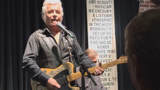 A true Christmas story as told by Dale Watson and his Lonestars #dalewatson | GatorRock