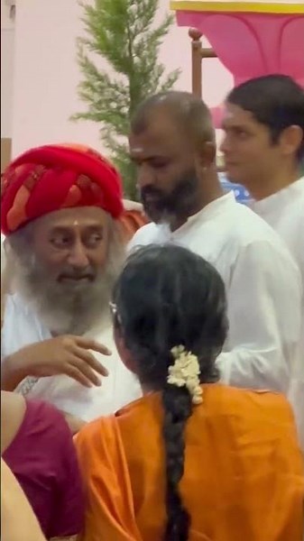 Gurudev at The Art of Living Ashram, Bangalore
