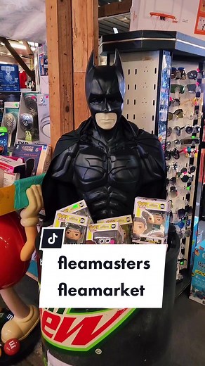 Ob ich hier das Spiel finde? #fleamastersfleamarket #florida #lebenindenusa #lebeninflorida #ciaoeuhellousa #auswandernusa #flohmarkthaul #flohmarkt #usa #playstation #ps3 #gamestop