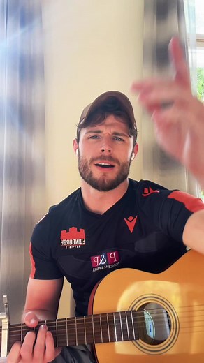 Harder than it looks 😭😭 #scottish #country #nashville #singer