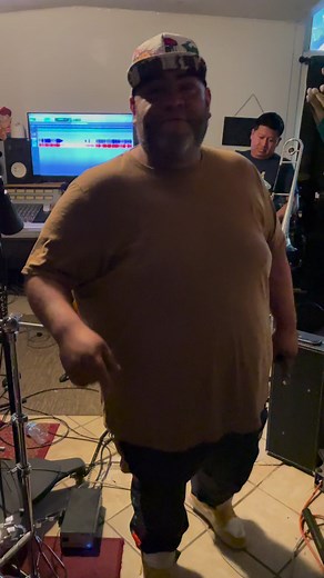 8.1K views · 125 reactions | Grabando a jose desde el estudio de Perrones.! #laperrerastudio | Perrones | Facebook