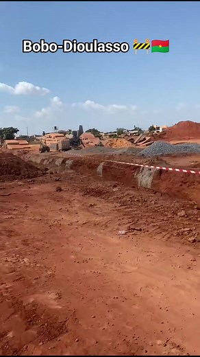 497K views · 18K reactions | Les travaux de bitumage se poursuivent au secteur 24 de Bobo-Dioulasso ‍♂️ #sentinelledufaso #BurkinaFaso #Bobo_Dioulasso #FasoMêbo #development #IbrahimTraore | Sentinelle du Faso | Facebook