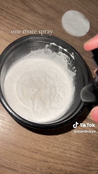 How to Make Dusting Powder for Fresh Scents