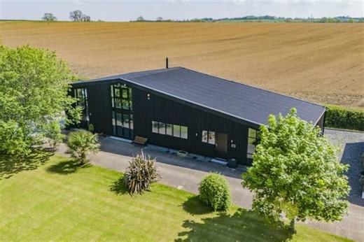 Look inside stunning, contemporary barn conversion home in Northamptonshire on the market for £900,000