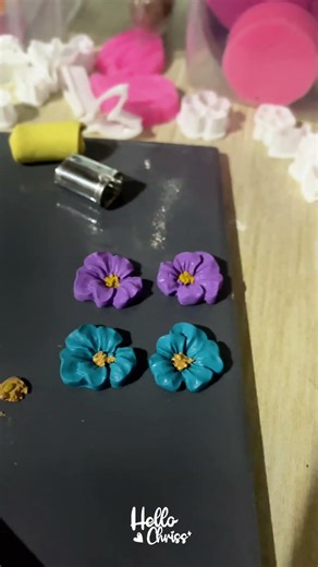 Día 1 mostrando mi práctica con arcilla polimerica