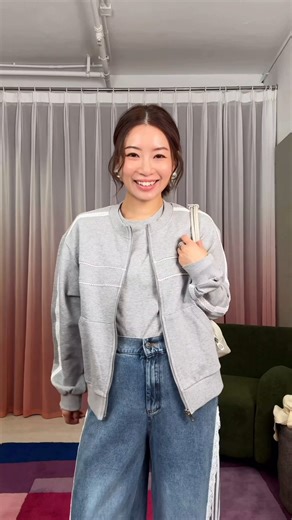 「雙11優惠」 🖤 黑白對比永遠都咁經典～ 呢件外套剪裁俐落，加上白邊細節， 簡單得嚟又好有型✨ 襯返條層次感黑紗裙＋短靴， 即刻由斯文變時尚～ #AstorStyle #May16Style #秋冬穿搭 #層次感穿搭 #黑白造型 #韓系氣質 #每日穿搭 | May 16