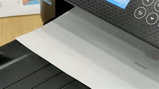 适合小团队的佳能G3010彩色喷墨打印机，稳定高效，日常文档打印清晰省心