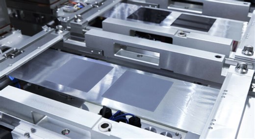 Voitures électriques : et si la clé des 1 000 km d’autonomie tenait dans une batterie de 100 kg seulement ?