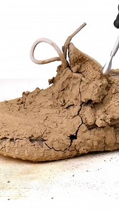 1.5M views · 12K reactions | Speed Cleaning The World's MUDDIEST Yeezy's! #cleaning #cleaningasmr #asmr #cleaningthedirtiest #satisfying #sneaker #sneakercleaning #shoecleaning #ctd #yeezy | Cleaning The Dirtiest | Facebook