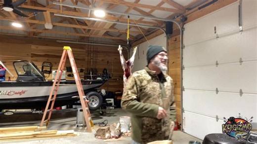 Viewer be advised!!! Skinning a whitetail deer and hanging out.