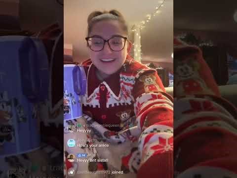 BB23 Britini some of her tiktok live, chatting about DWTS & more 12/11/25