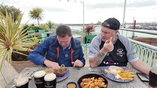 We Review The UK's Biggest Wetherspoons!#reviews #reviewrestaurants #foodviews #vlogs