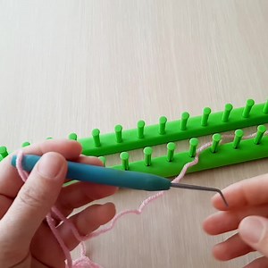 509K views · 2.8K reactions | knitting apparatusÖrgü tezgahı bebek battaniyesi刺boyunluk atkıKnitting loom | Nurgül İle El Sanatları | Facebook