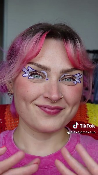 Creative Makeup Tutorial Featuring Glisten Cosmetics