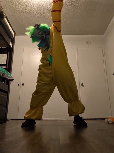 Nobody hates MSI more than MSI fans #fyp #clowns #killerklowns1988 #dance #cosplayer