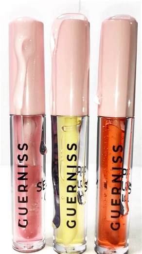 𝗗𝗿𝘆, 𝗱𝘂𝗹𝗹 𝗹𝗶𝗽𝘀 𝘀𝘁𝗲𝗮𝗹𝗶𝗻𝗴 𝘆𝗼𝘂𝗿 𝗴𝗹𝗼𝘄? 😔 Bring them back to life with 𝗚𝘂𝗲𝗿𝗻𝗶𝘀𝘀 𝗟𝗶𝗽 𝗦𝗲𝗿𝘂𝗺 𝗢𝗶𝗹✨💋 | Dress Up