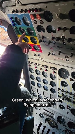 Learning about the Flight Engineers Station aboard Nimrod Preservation Group XV232 #xv232 #nimrod