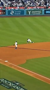 2.2M views · 48K reactions | Cada batazo, cada jugada, CADA. TIRO. CUENTA. ¡Esto es octubre señoras, y señores! | MLB Español | Facebook