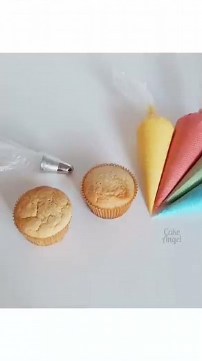 How to make a two tone rose | Buttercream tutorial | Beginners cupcake decorating #Shorts