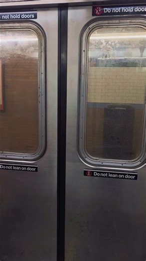 #R62A's 2217 door chime on southbound 1