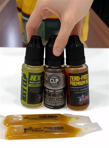 Range-Ready Reliability – Anywhere, Anytime 🇺🇸 Keep your firearms performing at their best with the Pro-Shot Range Pack – CLP & Lubrication Essential Pack. This Made in USA compact kit includes: 💧 0.5 fl. oz / 14.7 ml bottles of • 1 Step Bio Mil-Spec CLP • NXT CLP • Zero Friction Ultra High Tech Lube ➕ (2) Pro Gold Lubricant packets Perfect for any range bag or firearm case — pistol, rifle, or shotgun. Clean, lubricate, and protect for smooth, dependable performance wherever you go. 🧰 Small 