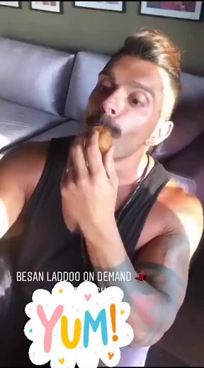 Karan is enjoying besan ke laddoo 😛😛#latestwe #lockdown2020 #selfquarantine #tellywood #karansinghgrover #kasautizindagiki #kzk2
