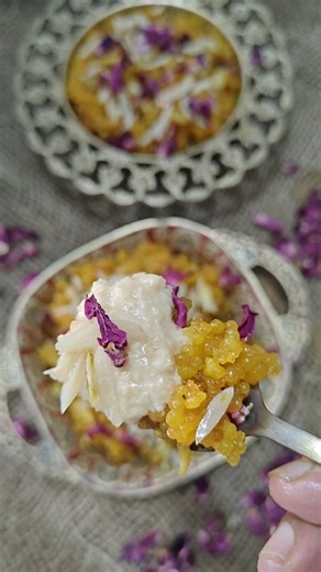 Aɱɱҽҽȥ Kιƚƈԋҽɳ - HÓMË SHEFS on Instagram: "MOTICHOOR HALWA WITH RABDI - VIJAYDASHMI SPECIAL Making Halwai style Motichoor pearls at home is no longer a big deal. Here is a simple way super quick, easy and no mess technique. These motichoor halwa with rabdi are so addictive — 1 spoonful and you won’t be able to stop. Do make it for your family and friends this festive season. Ingredients and Recipe in Comments #motichoorhalwarabdi #motichoorladdu #rabdi #laddoo #laddu #motichoor #sweetpearls #dus