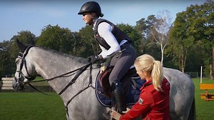 Wir haben unsere Filmreihe "Sicherer Geländereiten" ergänzt ☺️ In den insgesamt nun acht Teilen gibt es Tipps für Vielseitigkeitsreiter vom Einstieg in den Sport bis zum erfolgreichen Turnierstart 🐎🏅 Hier findet ihr alle acht Teile der Filmreihe 👉 https://www.pferd-aktuell.de/grundausbildung-gelaendereiten Der Trailer zeigt euch eine Kurzzusammenfassung der Serie 👇 | Pferdesport Deutschland