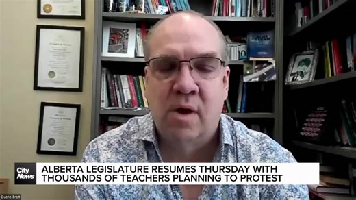 MLAs, striking teachers headed for Alberta legislature