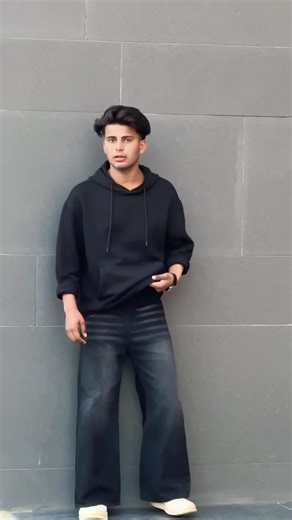 Karanrajputtt❤️🙏 on Instagram: "🙏 . . . . . . . #virl #attitude #model #random #post"