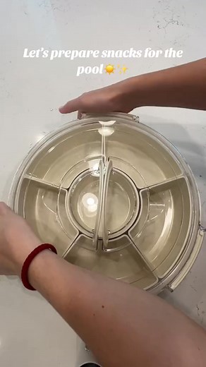 Pool snacks✨ #poolsnacks#snackleboxideas#snackideas#asmrs#snacklebox | Mark Frederick