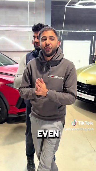 Urus SE vs Urus Performante: The Ultimate Showdown