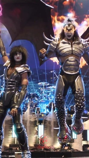 Kiss Band cool 3D facial animation revolution #kissband #paulstanley #genesimmons #vibetone #90s