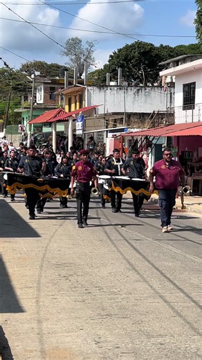 Desfile de Talento: Chicas Muestran su Pasión