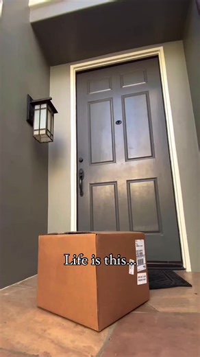 Unboxing a delivery from ICON Meals is always a treat! 😍📦 Let our delicious meals fuel your fitness journey and bring joy to your day. Check out our new menu and happy affiliates for some major meal inspo! #MealPrep #HealthyEating #FitnessGoals #ICONMeals | ICON Meals