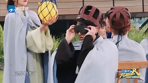 366K views · 10K reactions | 【精彩回顾】#周深 和沙溢跳火遍全网的鬼畜舞也太好笑了！顶水球成了甩锅第一人？ | 奔跑吧 Keep Running | Facebook