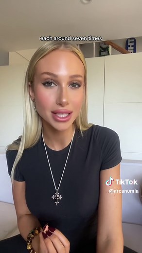 READ HERE ➡️ Manifestation EFT Tapping Instructions: ➡️ rate the negative feeling / limiting belief on a scale of 0-10 ➡️ tap set up point (side of hand) only during the first round set up, associate to the feeling / limiting belief you’re tapping on ➡️ tap each point 7 times, bringing up & associating to the neg feelings so they can be released ➡️ continue with repeated rounds of this sequence until the neg feeling / belief is at a 0 or 1 ➡️ tap in & associate to the positive feelings / beliefs