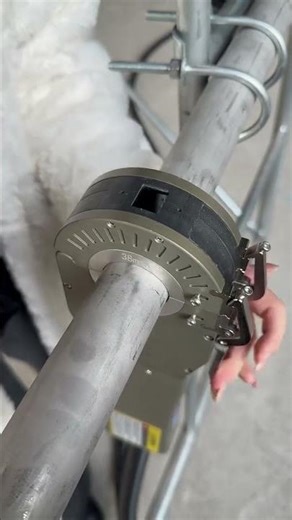 Clean steel pipes using closed-loop argon arc self-fusion welding; pass flaw detection; pressure-b