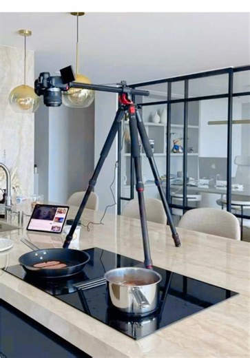 Mastering Camera Techniques for Engaging Vlogs