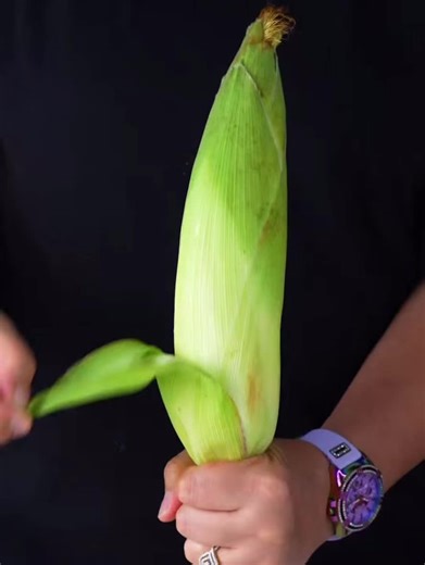 New 🆔 (@new494)’s videos with original sound - NEPALI STREET FOOD🙏🇳🇵