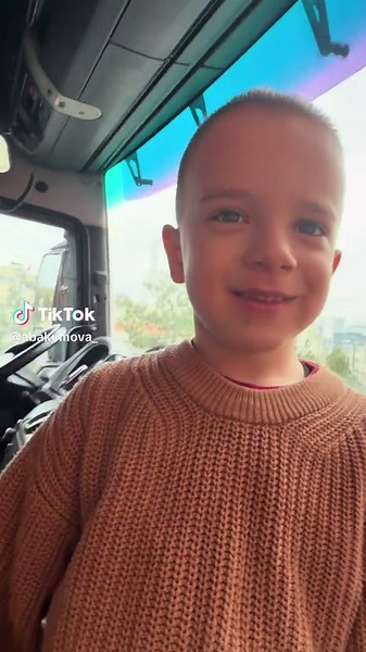 Inst: abakumovachristina #truckgirl #truckdriver #türkiye🇹🇷 #trucklife #truck