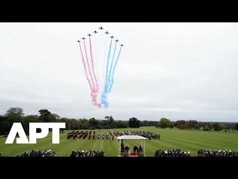 Red Arrows Fly Over Windsor in Dramatic Tribute to Trump’s UK State Visit | APT