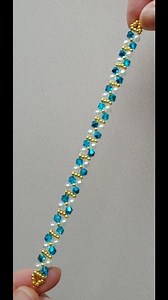 DIY gorgeous bracelet. Bracelet tutorial. #diypearlsbracelet #womenjewelry #diybracelet #fashion #beadsjewelry #womanbracelets | Beaded jewelry tutorials