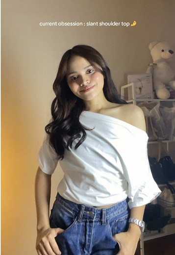 #whitetop #whiteoutfit #offshouldertop #basicfit